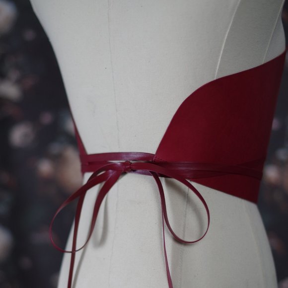 Dehanche Inspired Vachetta Leather Corset Belt with Thin Tie Straps - Picture 13 of 16